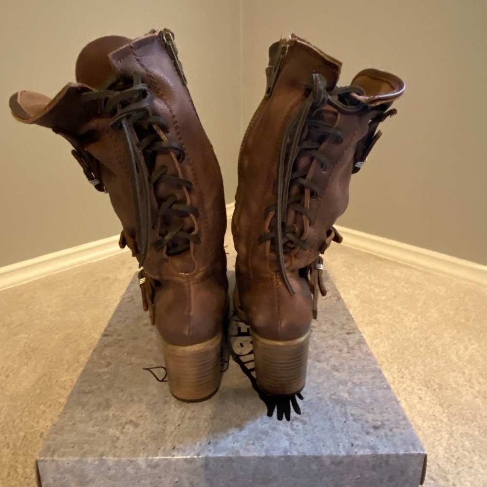 Freebird Women's Cora Brown Leather Boots - Picture 8 of 15